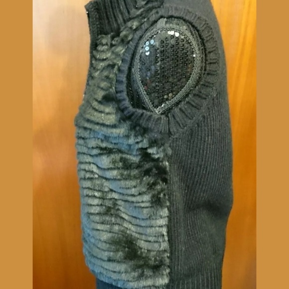 Northern Reflections Black Faux Fur Vest  S - Picture 3 of 7